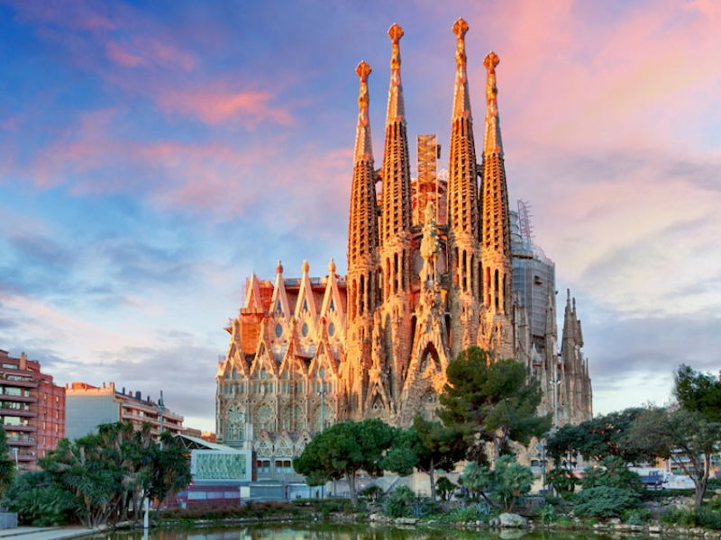 SAGRADA FAMILIA DE GAUDÍ puzzle